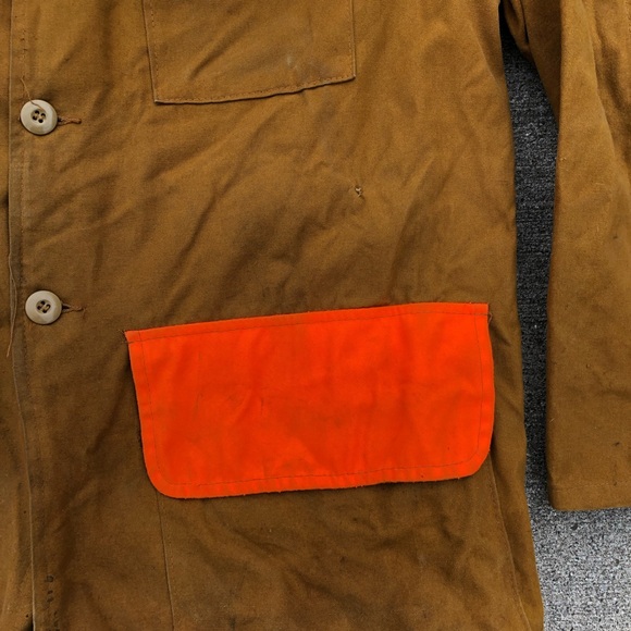 70s SafeTbak hunting/shooting jacket in L
Distressed as shown - Picture 4 of 7